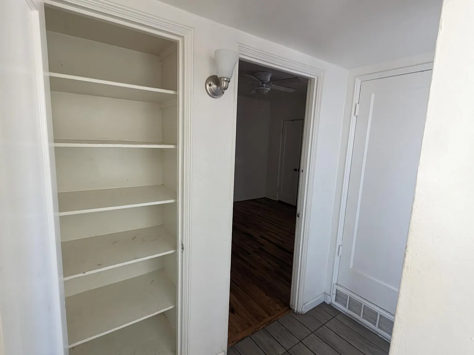 2 bed, 1000 sqft, $1,250 — Photo 4