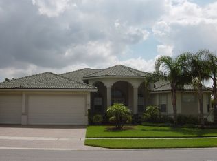 11598 Paradise Cove Ln, Wellington, FL 33449