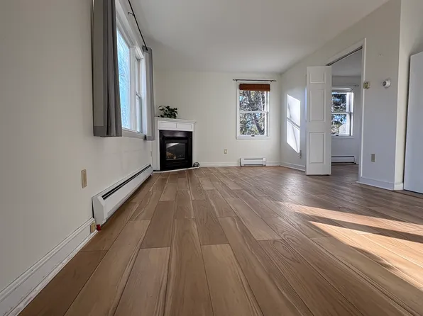 28 Wellwood Rd, Portland, ME 04103
