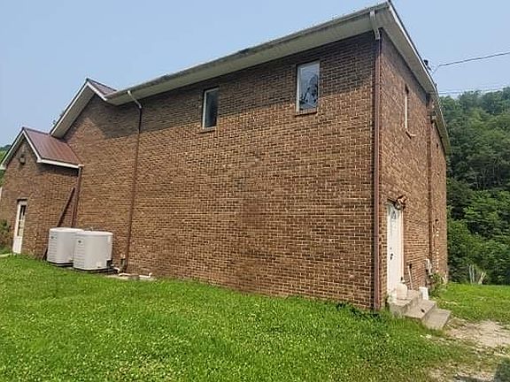 2nd image of 109 Combs Dr