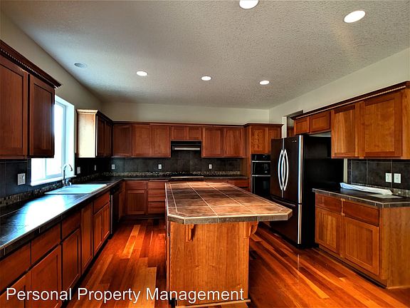 4th image of 2301 NE 157th St