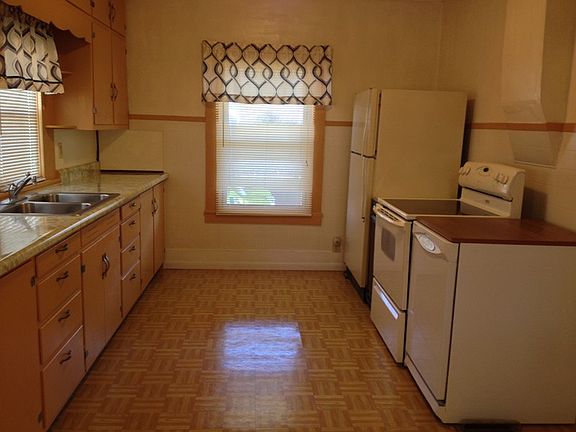5th image of 826 Illinois Ave