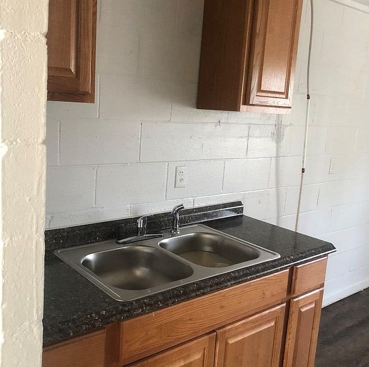 2nd image of 309B Flintside Ln