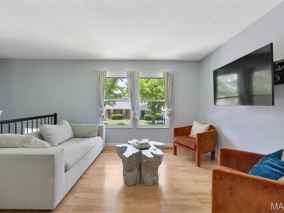 3rd image of 1638 Prestonpark Ln