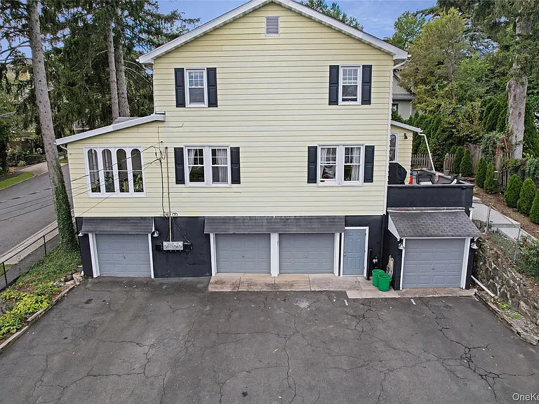 52 Sickles Ave — Photo 36