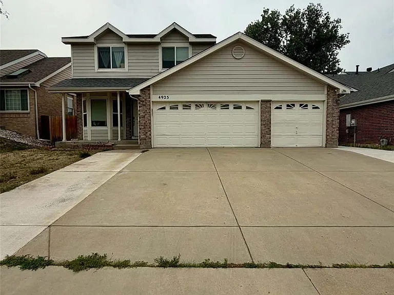 4925 Enid Way — Photo 1