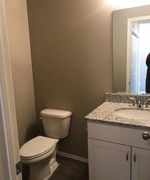 604 SW Loudon Dr #1 — Photo 17