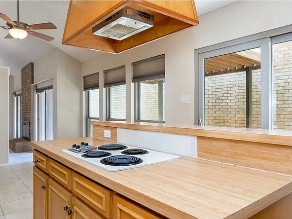 5th image of 616 Placid Cir