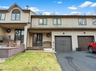 36 Elm Ter, Flemington, NJ 08822