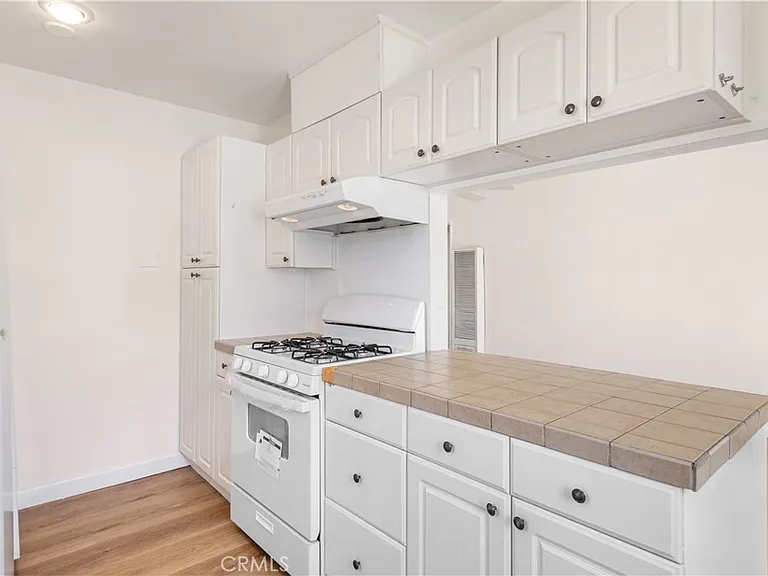 1104 Torrance Blvd — Photo 5