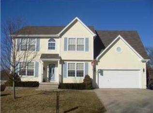 503 NE Field Creek Dr, Blue Springs, MO 64014