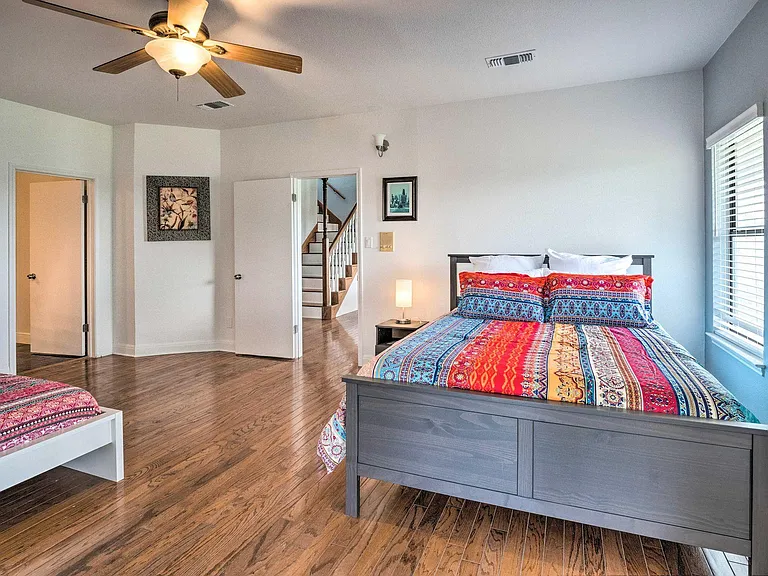 15805 Richards Dr — Photo 15