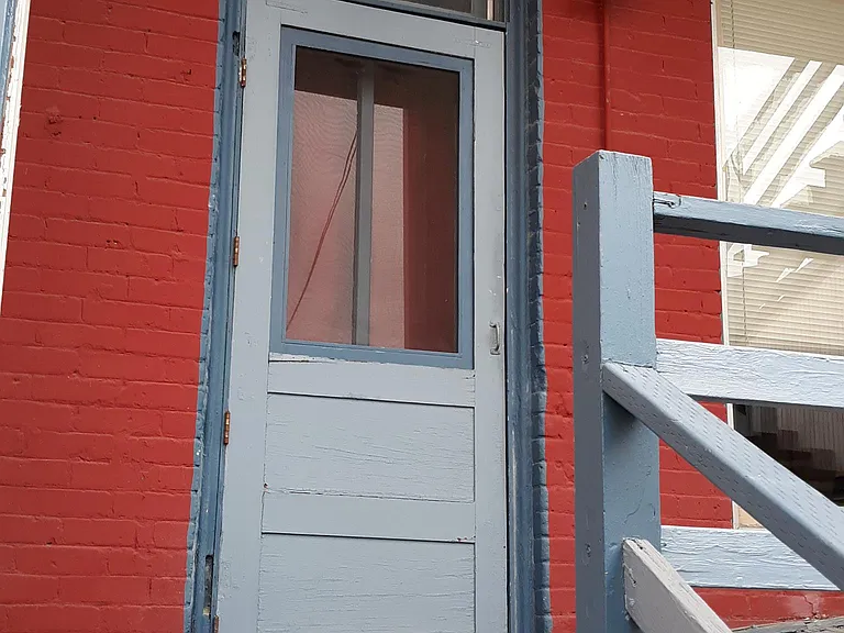 520 W Mercury St — Photo 11