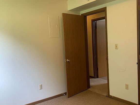 5th image of 622 Orchard Ct #D