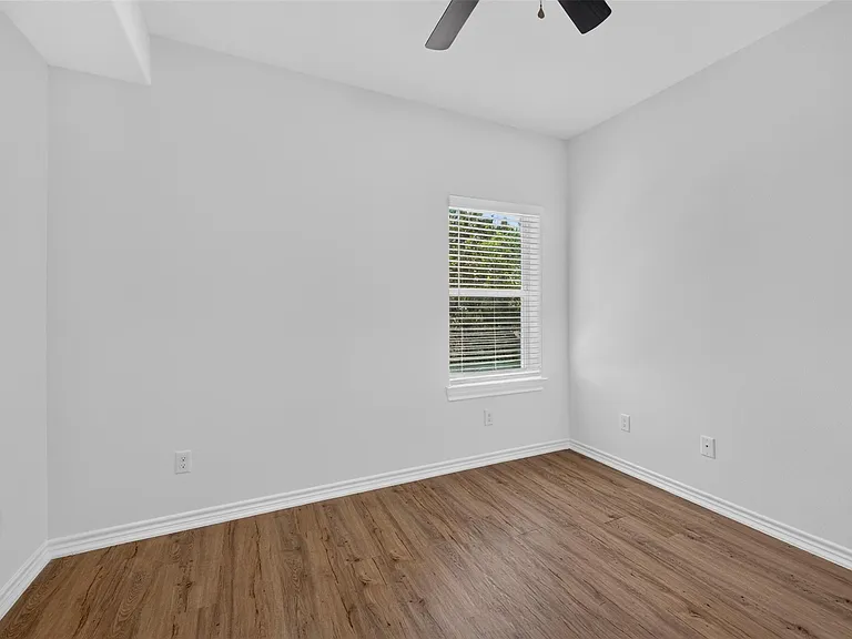 3229 Real St #B — Photo 23