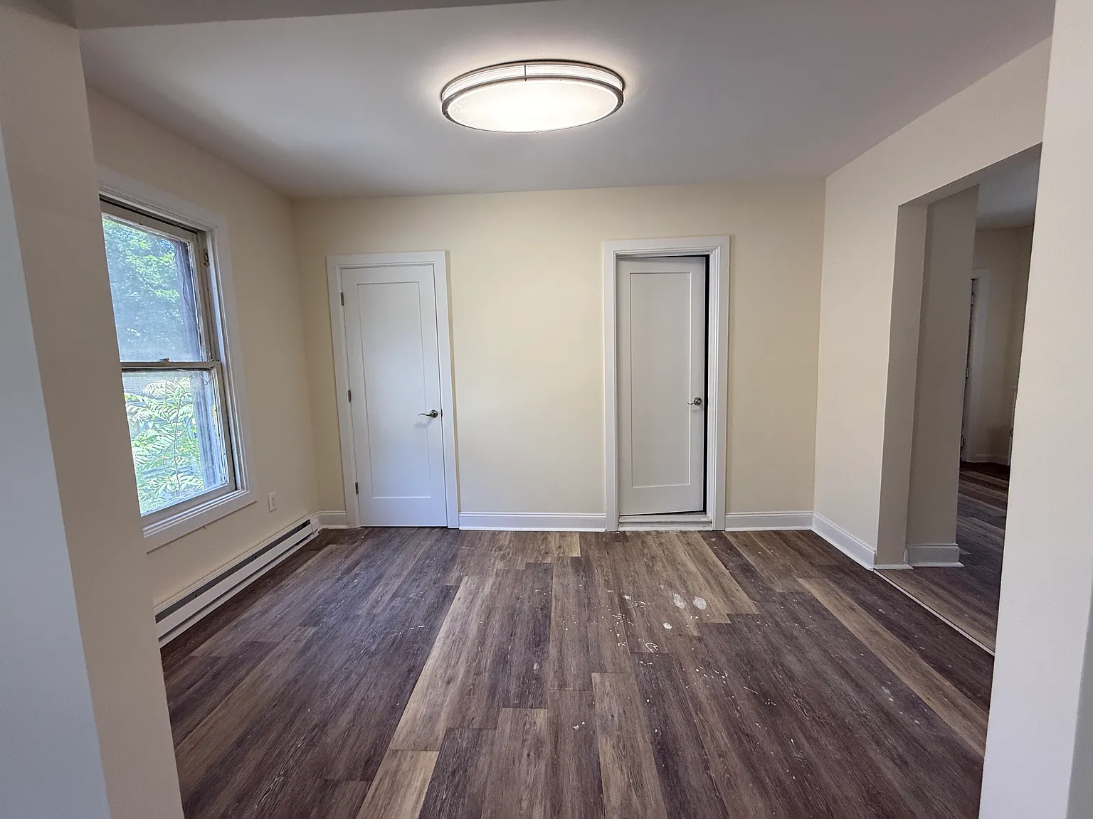 3 bed, 1344 sqft, $2,100 — Photo 4