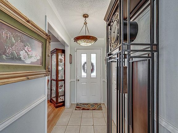 5th image of 510 Bob White St