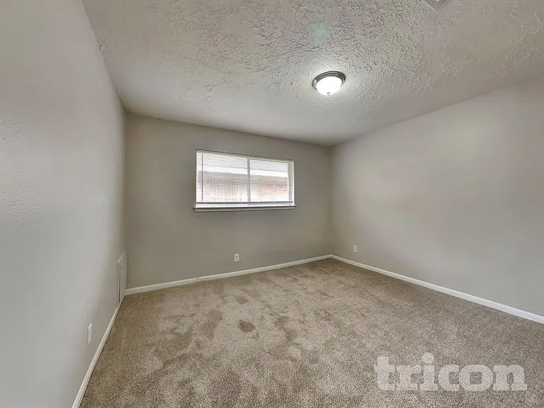 4322 High Point Ln — Photo 13