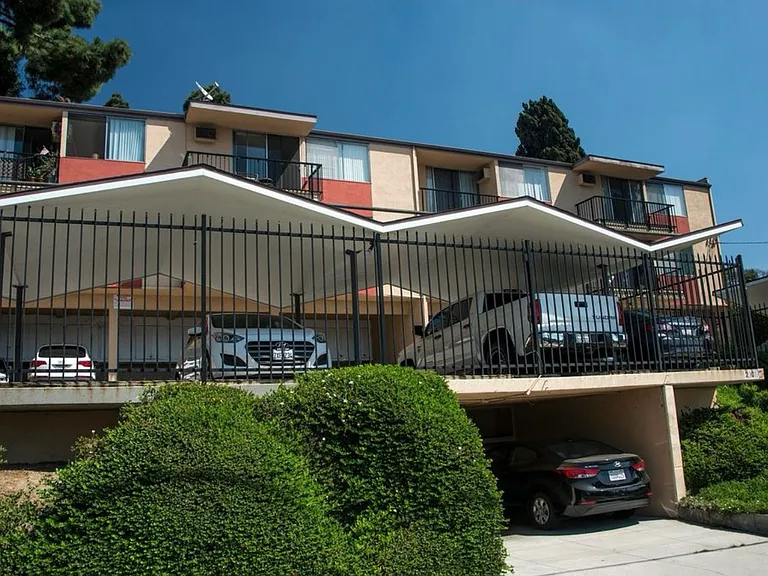 2101 E Charlotte St #20 — Photo 21