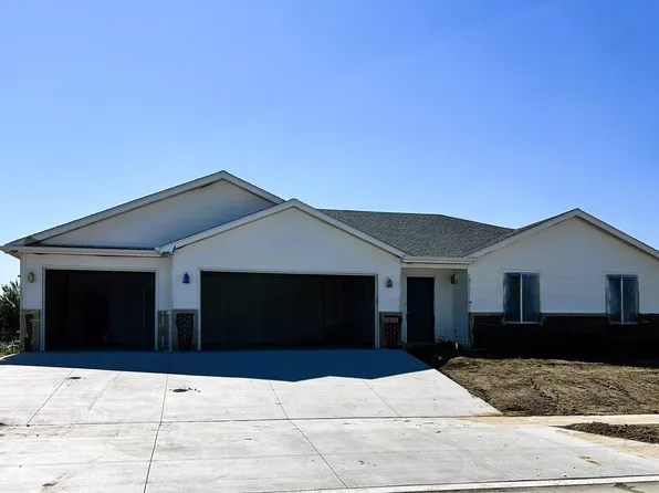 1821 SW 28th St, Lincoln, NE 68522