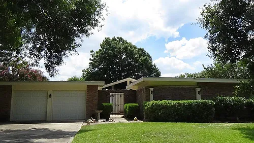 8310 Hastings Photo 1