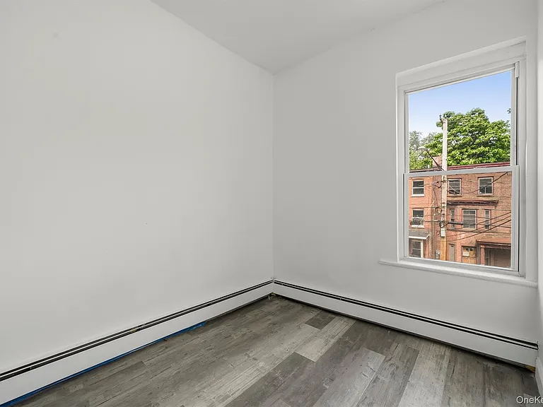413 Liberty St — Photo 17