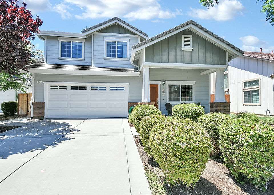 1st image of 905 Scenic Ct