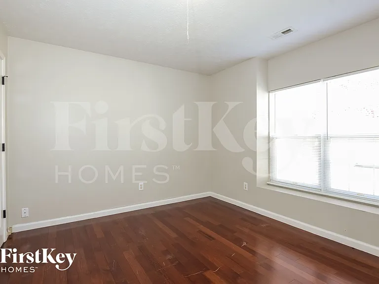 3107 Crestwell Dr — Photo 8