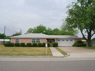 320 Santa Fe Dr, Woodway, TX 76712