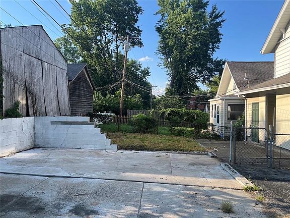 3rd image of 4512 Terrace St