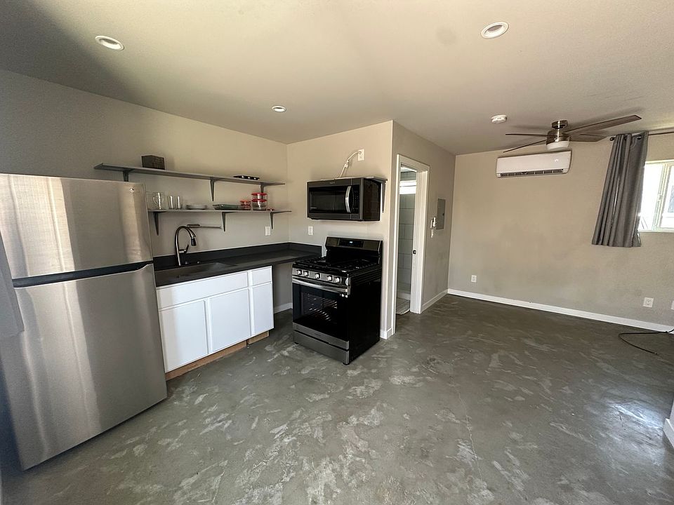 1st image of 1086-1090 Cherry Ave #B