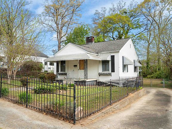 5th image of 403 Gentry St