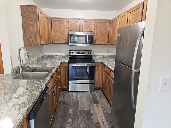 5th image of 871 & 873 Big Sky Dr