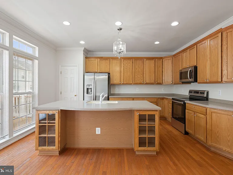 2225 Potomac Club Pkwy — Photo 13