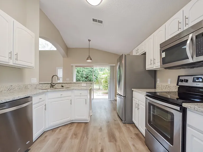 8344 Lake Amhurst Trl — Photo 7