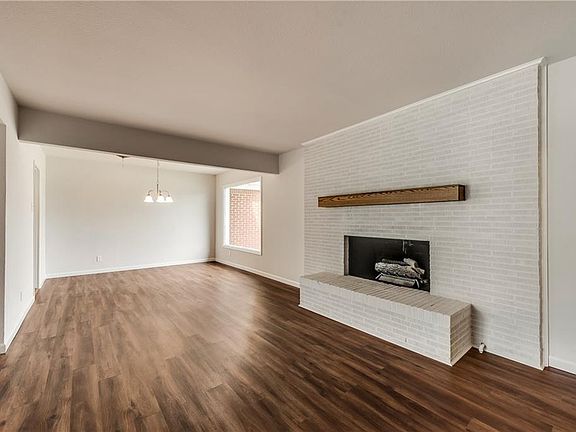 5th image of 1003 Brookhollow Dr