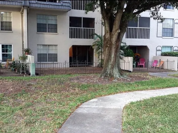 8765 Bardmoor Blvd APT 104, Seminole, FL 33777