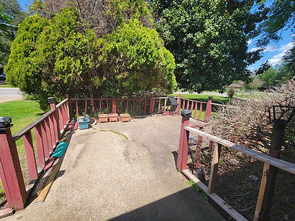 2nd image of 519 Loraine Dr