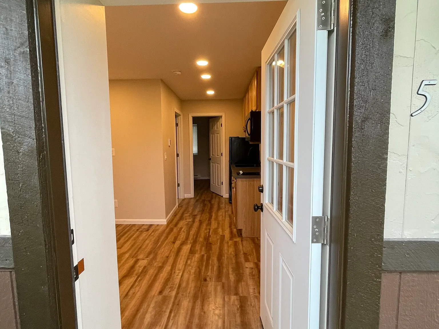 1 bed, 400 sqft, $850 — Photo 3