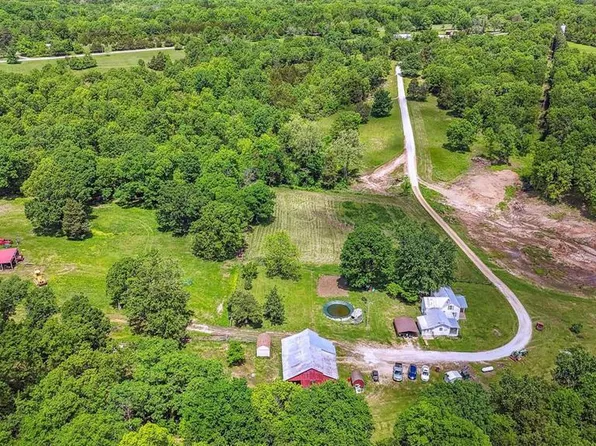 12971 Cowboy Dr, De Soto, MO 63020