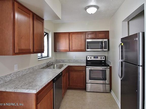 4th image of 10449 Marbury Dr