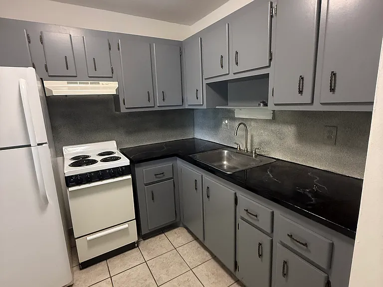 2501 Harn Blvd #H23 — Photo 6