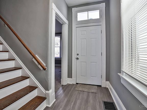 4th image of 1829 Carll St