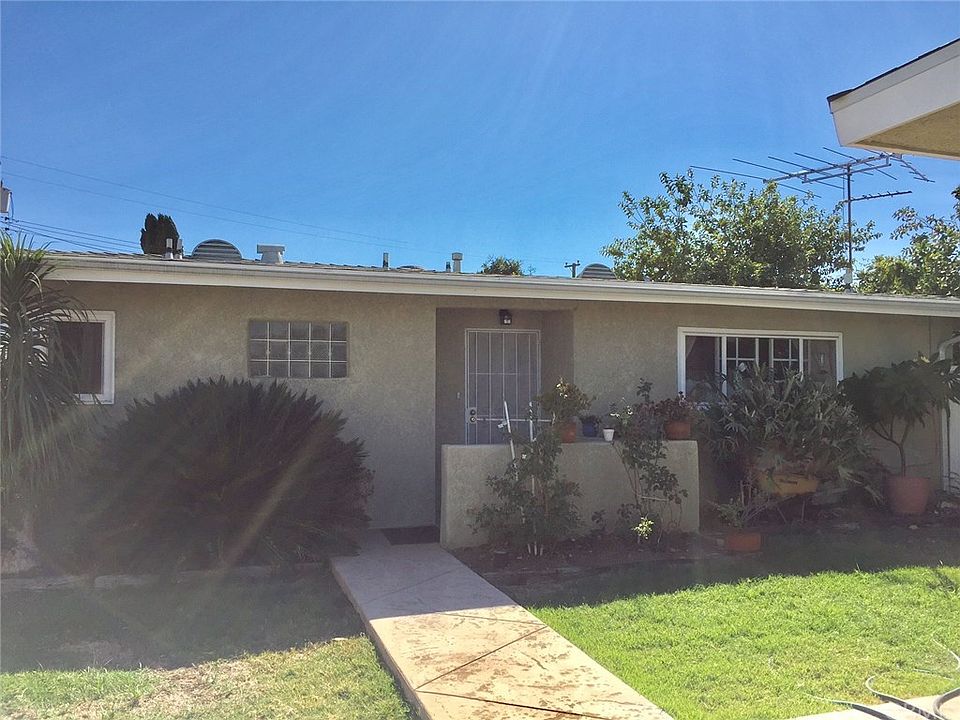1st image of 13522 Close St
