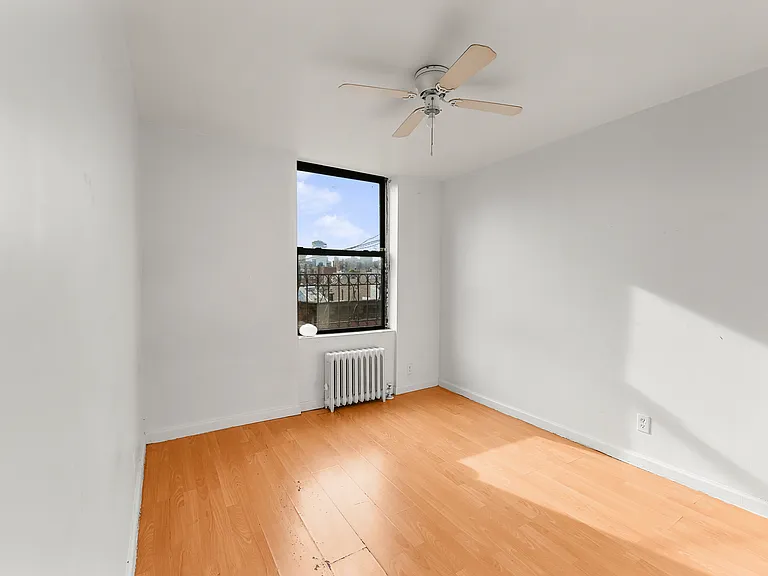 124 Mott St #38 — Photo 1
