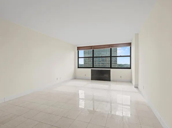 7004 Blvd East image 6 of 32