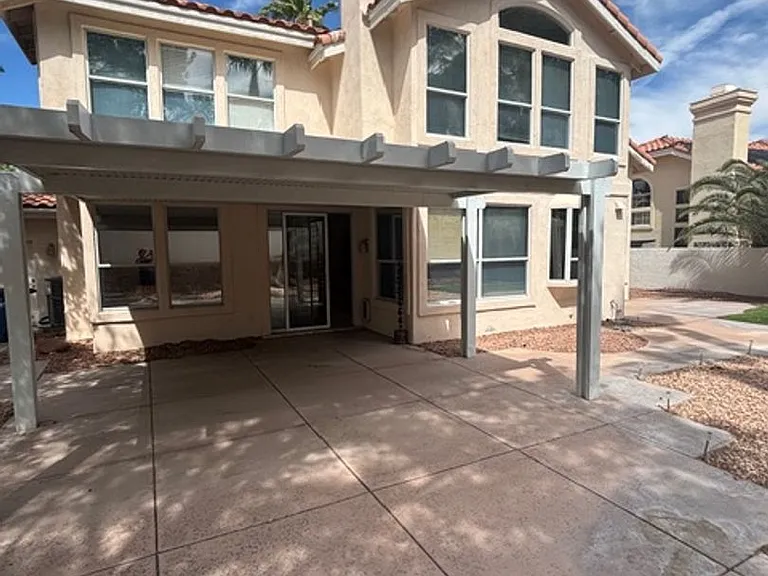 2929 Sterling Cove Dr — Photo 8