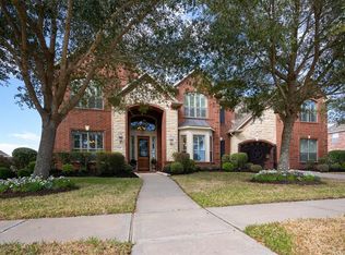 335 Northcliff Ridge Ln, Friendswood, TX 77546