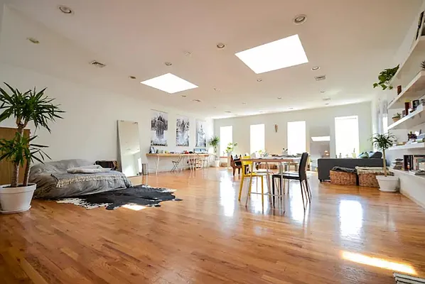 Rented by Nooklyn NYC LLC | media 3