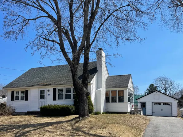 30 Winter Street, Millinocket, ME 04462